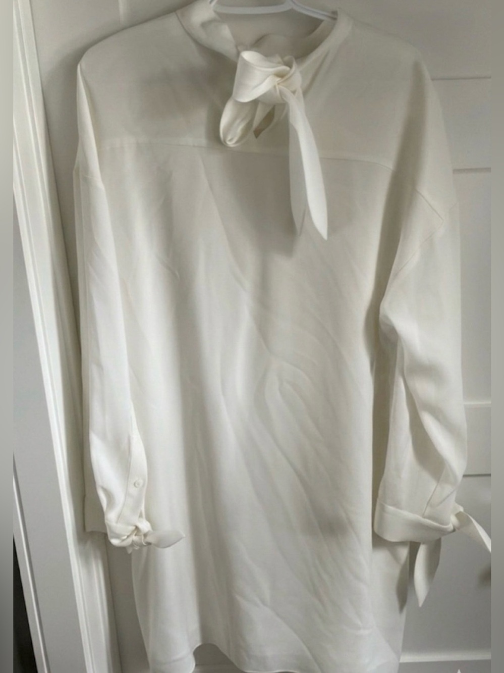 NEW Babaton Julio Dress White Oversized Sleeve Neck Tie Size Large RARE - Picture 4 of 6